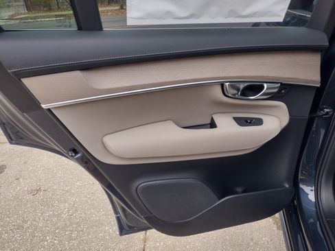 New 2026 Volvo XC90 B6 Plus w/ Protection Package Premier image 19