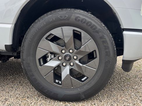 New 2025 Ford F150 Lightning Flash image 32