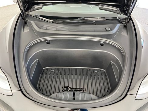 Used 2023 Tesla Model 3 Standard Range image 23