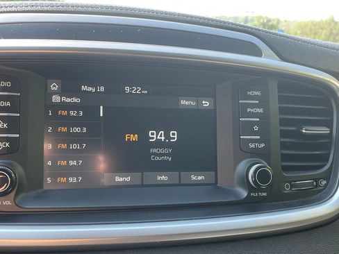 Used 2020 Kia Sorento LX AWD/4WD image 37