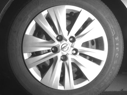 Used 2025 Nissan Sentra S FWD image 12