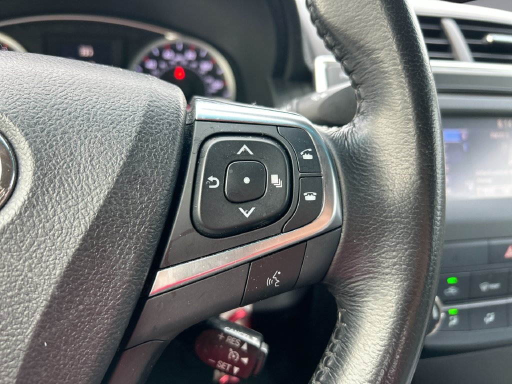 Used 2016 Toyota Camry SE FWD image 16