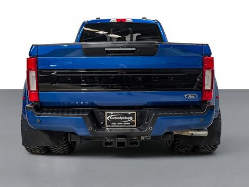 Used 2022 Ford F350 Platinum w/ FX4 Off-Road Package AWD/4WD image 8