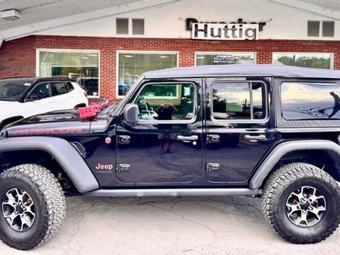 Used 2021 Jeep Wrangler Unlimited Rubicon w/ Cold Weather Group AWD/4WD image 2