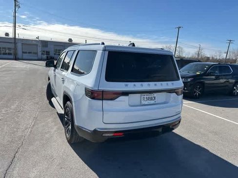 Used 2024 Jeep Wagoneer Series II image 18