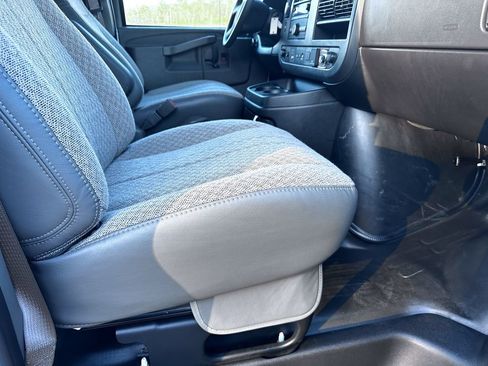 Used 2025 Chevrolet Express 2500 Extended w/ Communications Package image 26