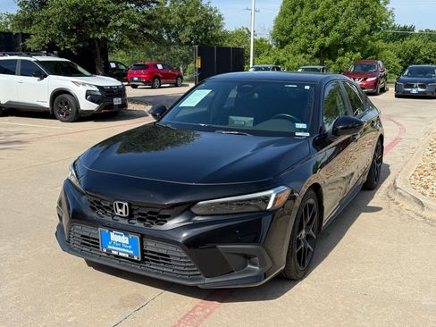 Used 2024 Honda Civic Sport image 1