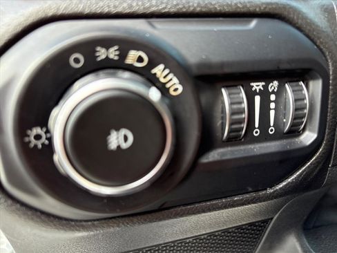 Used 2021 Jeep Wrangler Unlimited Rubicon image 16