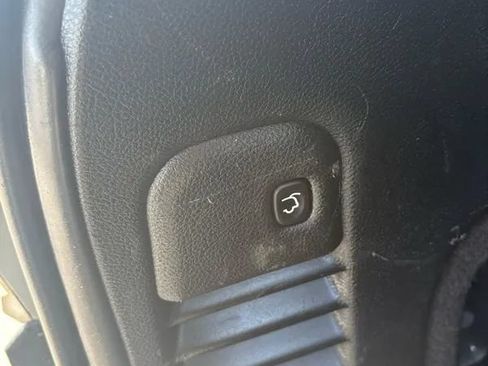 Used 2017 Jeep Grand Cherokee Overland AWD/4WD image 12