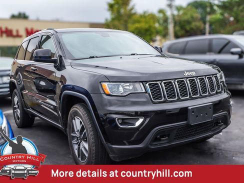 Used 2021 Jeep Grand Cherokee Laredo w/ Trailer Tow Group IV AWD/4WD image 1