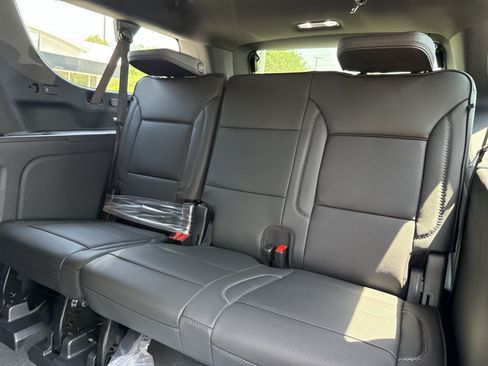 New 2026 GMC Yukon XL Denali w/ Sun & Power Step Package AWD/4WD image 22