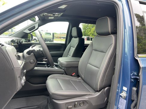 New 2026 Chevrolet Tahoe Premier w/ Sun And Tow Package AWD/4WD image 16