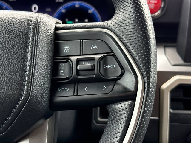 Used 2024 Toyota Tacoma TRD Off-Road AWD/4WD image 27