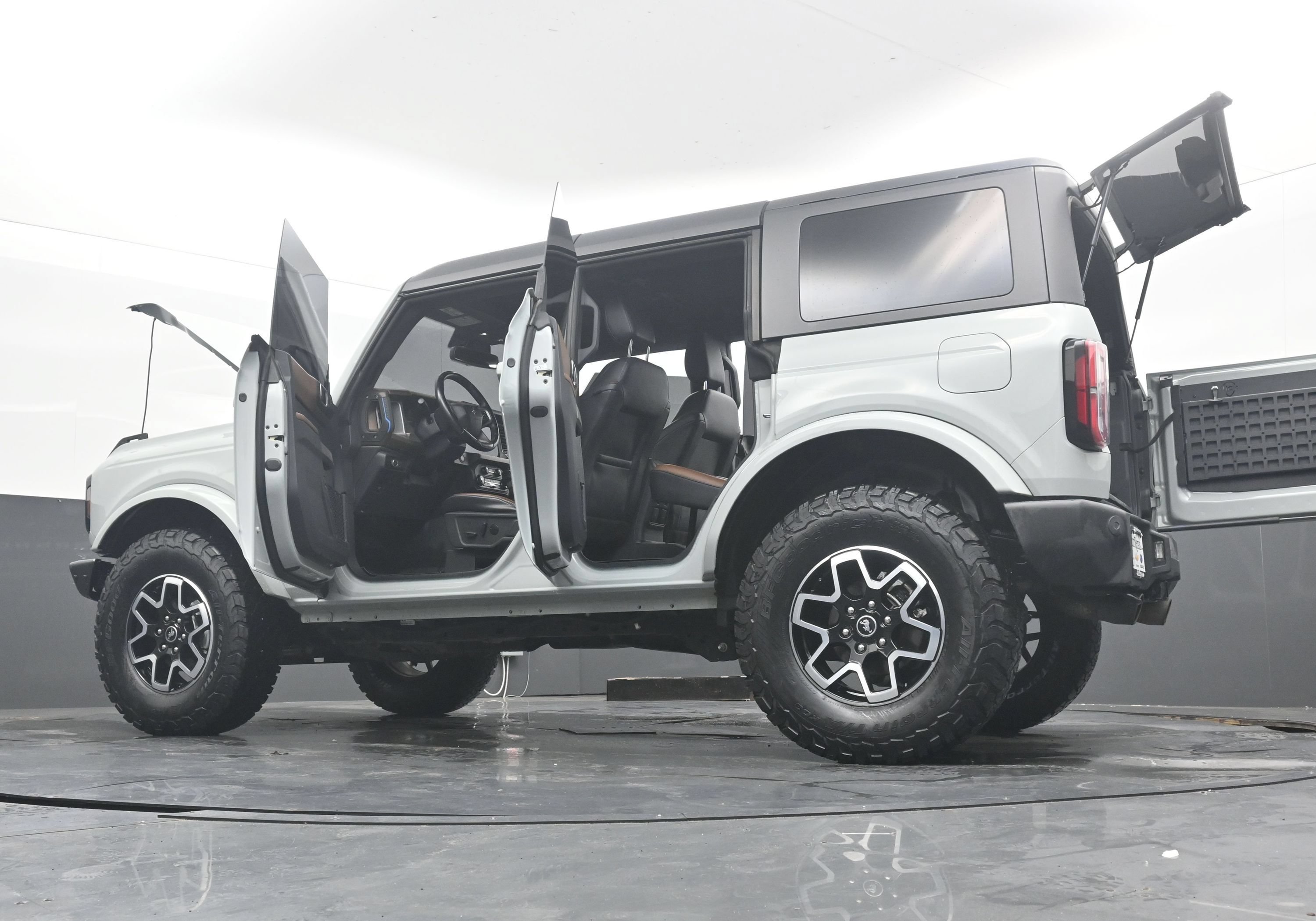 Used 2023 Ford Bronco Outer Banks AWD/4WD image 41