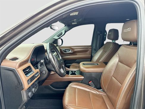 Used 2021 Chevrolet Tahoe High Country w/ Premium Package image 11