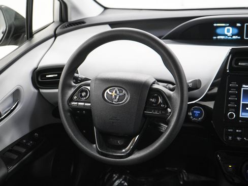 Used 2021 Toyota Prius LE FWD image 14