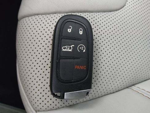Used 2021 Jeep Cherokee Limited w/ Elite Package FWD image 32