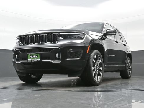 New 2025 Jeep Grand Cherokee Overland w/ Luxury Tech Group IV image 11