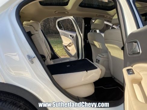 Used 2017 Mercedes-Benz GLA 250 4MATIC image 39