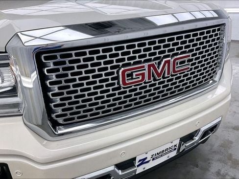 Used 2015 GMC Sierra 1500 Denali w/ Driver Alert Package AWD/4WD image 30