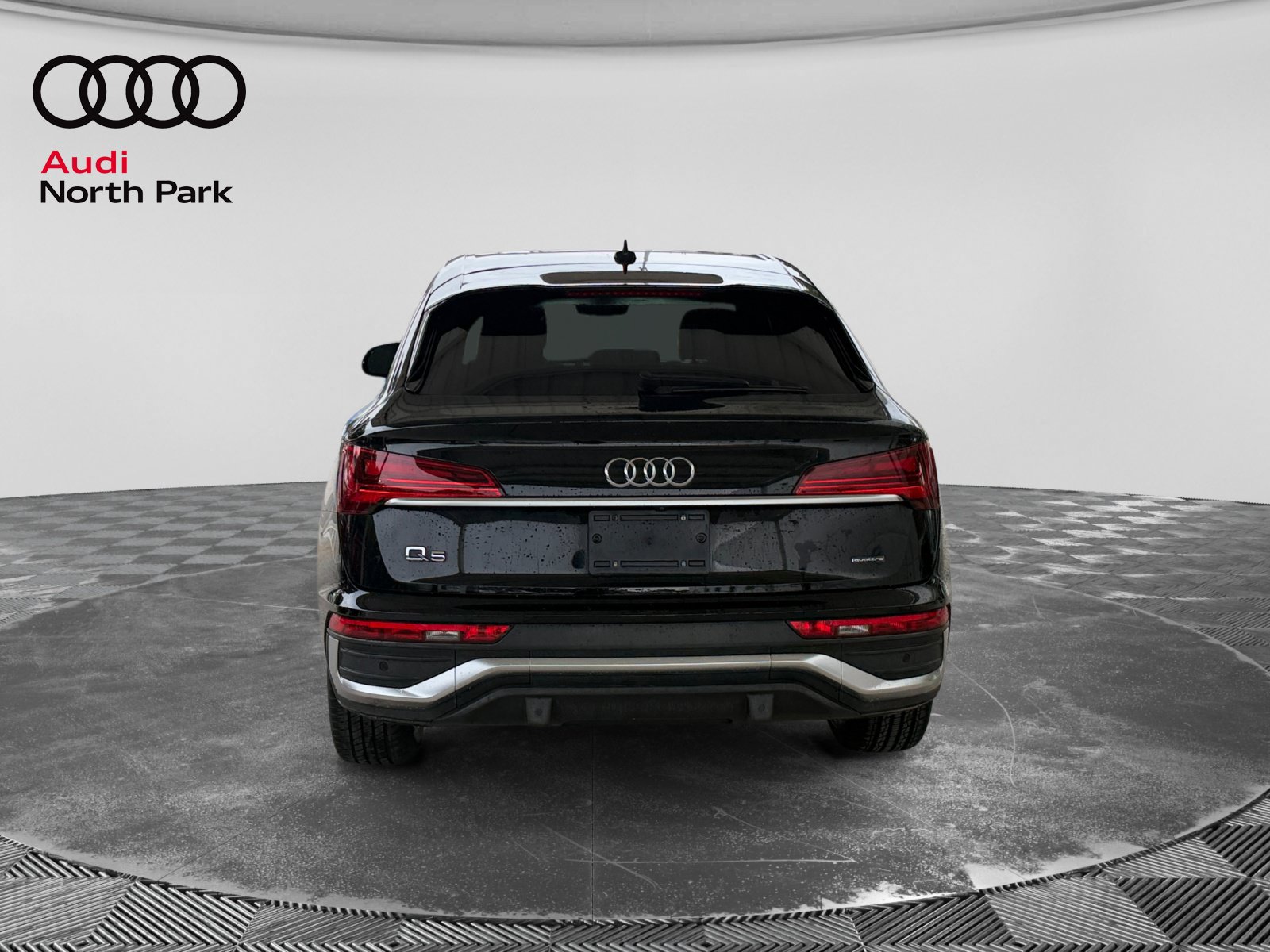Used 2023 Audi Q5 2.0T Prestige w/ Prestige Package AWD/4WD image 4