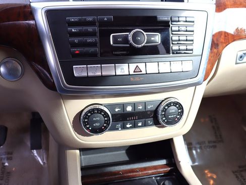 Used 2015 Mercedes-Benz GL 320 BlueTEC 4MATIC image 28