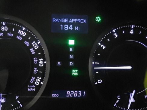 Used 2011 Lexus IS 250C image 10