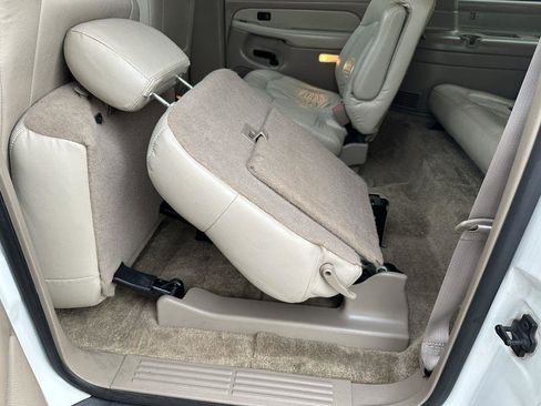 Used 2002 Chevrolet Suburban LT AWD/4WD image 31
