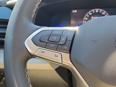 Used 2023 Volkswagen Taos S image 33