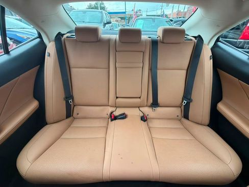 Used 2017 Lexus IS 300 AWD image 28