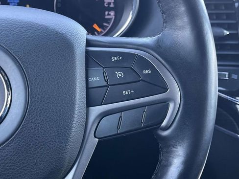 Used 2022 Jeep Grand Cherokee Limited image 29