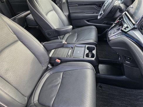 Used 2025 Honda Odyssey Elite image 11