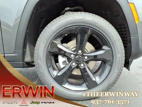 New 2026 Jeep Grand Cherokee Limited w/ Limited Altitude Package AWD/4WD image 7