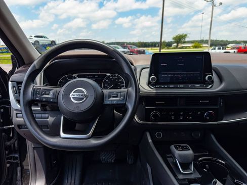 Used 2021 Nissan Rogue S AWD/4WD image 10