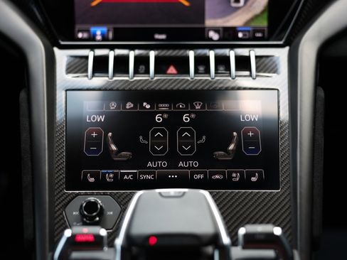 Used 2024 Lamborghini Urus Performante image 34