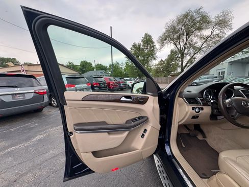 Used 2014 Mercedes-Benz GL 450 4MATIC image 11