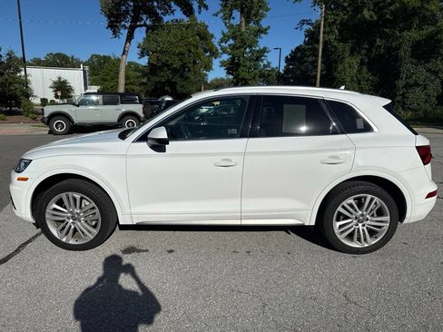Used 2019 Audi Q5 2.0T Premium Plus w/ Premium Plus Package AWD/4WD image 4