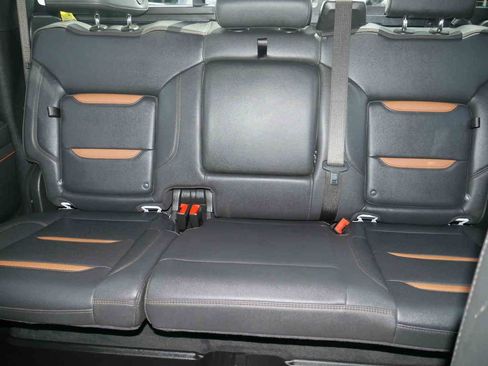 Used 2025 GMC Sierra 3500 AT4 w/ AT4 Premium Plus Package AWD/4WD image 44