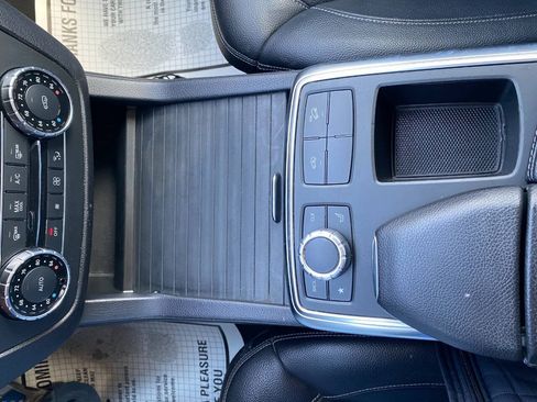 Used 2015 Mercedes-Benz GL 450 4MATIC image 17