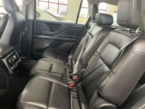Used 2023 Lincoln Aviator AWD image 27