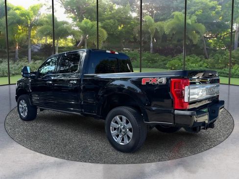 Used 2017 Ford F250 Platinum w/ Platinum Ultimate Package AWD/4WD image 7
