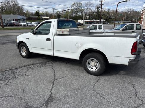 Used 2001 Ford F150 XL image 2
