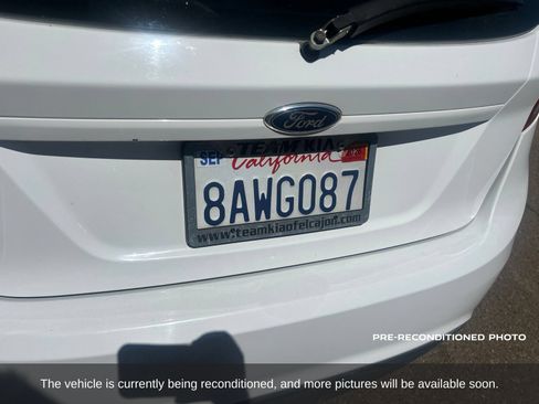 Used 2015 Ford Fiesta SE FWD image 12
