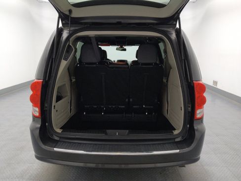Used 2019 Dodge Grand Caravan SXT FWD image 29