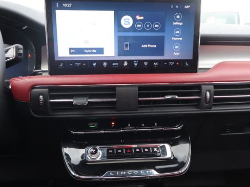 Used 2025 Lincoln Corsair Reserve image 17