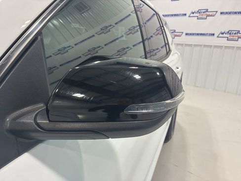 Used 2026 Chevrolet Traverse LT AWD/4WD image 14