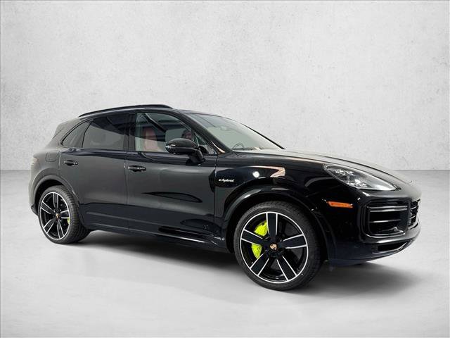 Certified 2023 Porsche Cayenne Turbo S AWD/4WD image 7