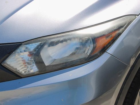 Used 2017 Honda HR-V LX image 7