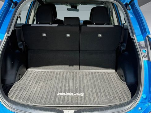 Used 2017 Toyota RAV4 XLE image 31