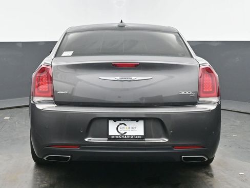 Used 2017 Chrysler 300 S w/ 300S Premium Group image 5